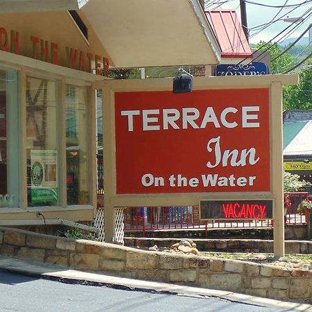 Terrace Inn On The Water ガトリンバーグ エクステリア 写真